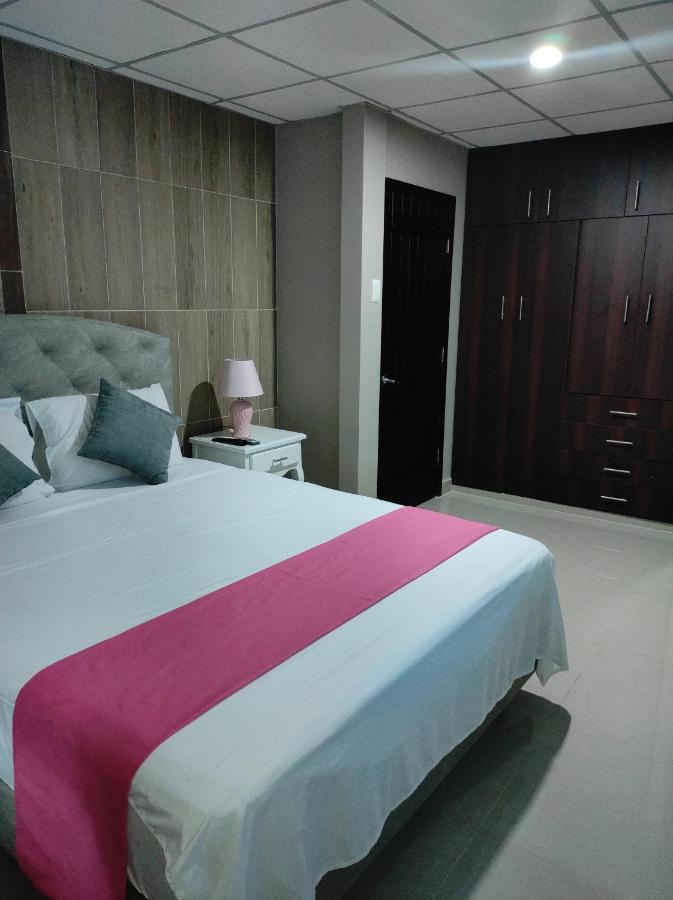 Royalinn Guayaquil Eksteriør billede